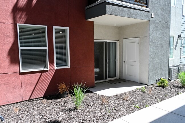 Building Photo - 460 W 15 S