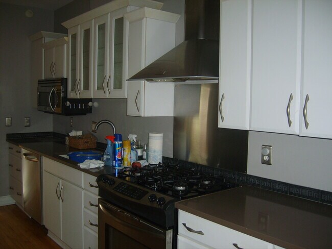 Foto del edificio - 112 Bidwell Pkwy