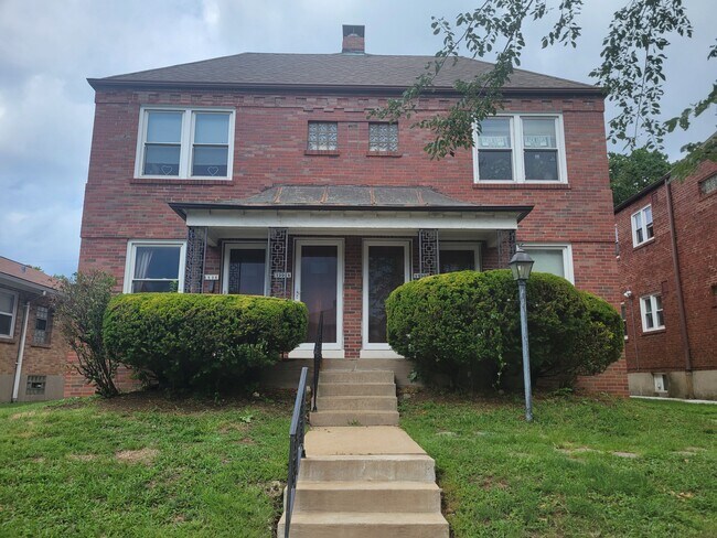Building Photo - 5533 Chippewa St