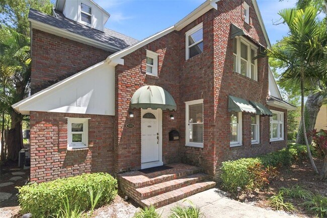 Foto del edificio - 555 18th Ave NE