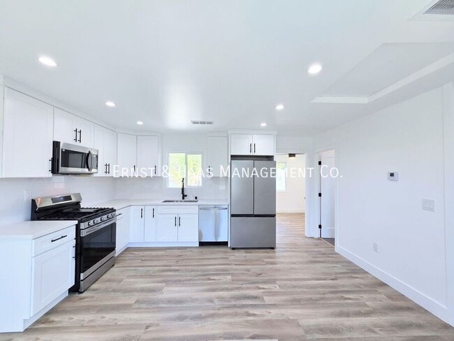 Building Photo - 2950 Daneland-2