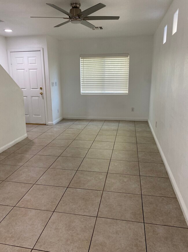 Foto del edificio - 4187 Story Rock St