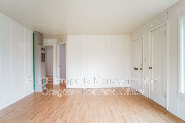 Building Photo - 7007 N Tyler Ave