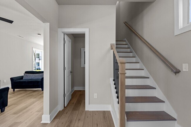 Foto del edificio - New Construction near Downtown Durham, Pet...