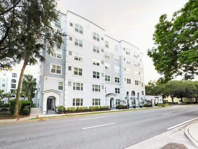 Downtown stunner! 1-Bed / 1-Bath in the Gr... - Downtown stunner! 1-Bed / 1-Bath in the Gr... Apartment