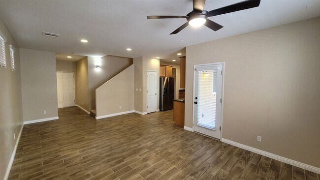 Foto del edificio - 3 br, 2.5 bath House - 7522 Perla Del Mar Ave