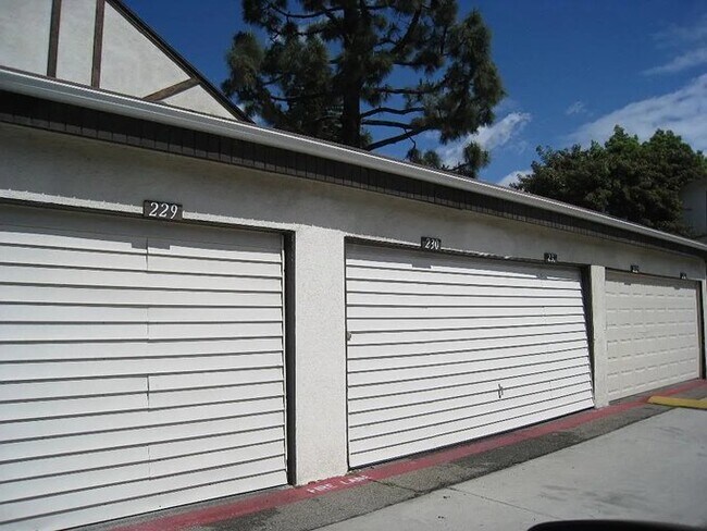 Building Photo - 15512 Williams St