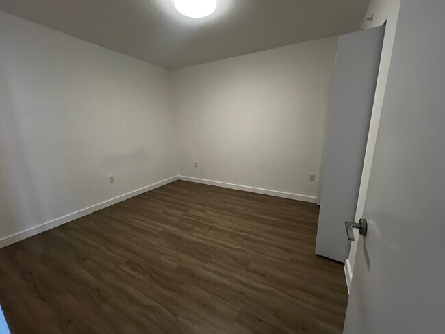 Foto del edificio - 225 NE 7th St