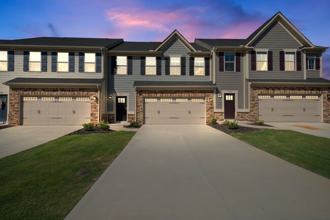 Building Photo - Newly Constructed 3 Bed/2.5 Bath Townhome ...