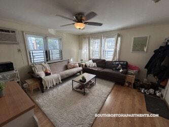 Foto del edificio - 228 W 9th St