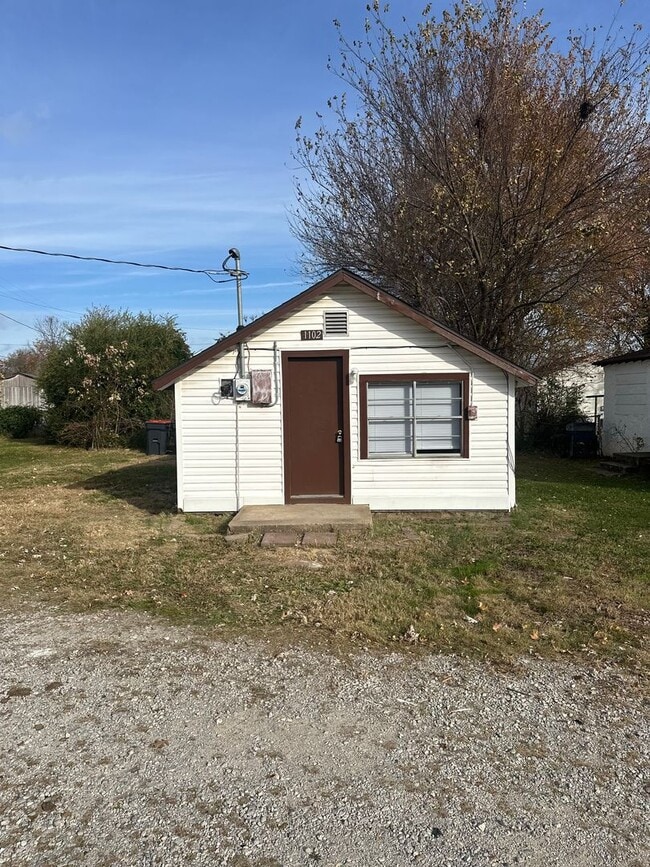 1 Bedroom, 1 Full Bathroom House - Within walking distance of Downtown Springdale - 1 Bedroom, 1 Full Bathroom House - Within walking distance of Downtown Springdale