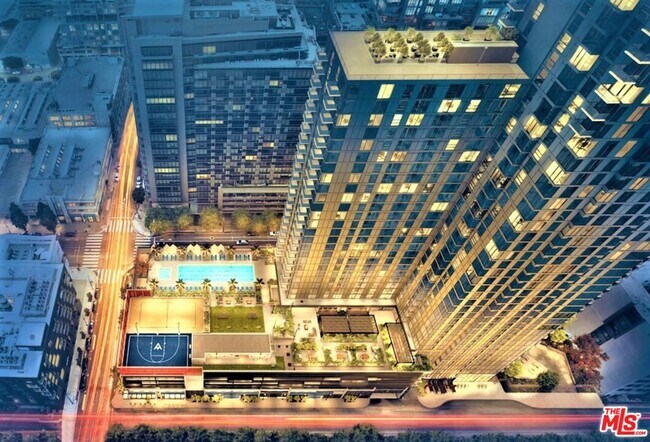 Foto del edificio - 1120 S Grand Ave