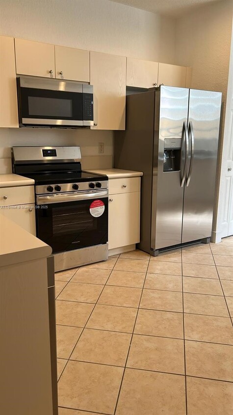 Primary Photo - 4256 Vineyard Cir