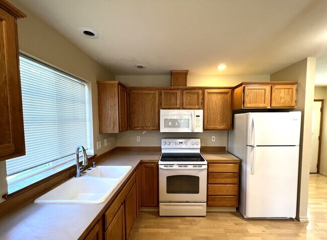 Foto del edificio - Spacious Craftsman Style Home - Pet Friendly!