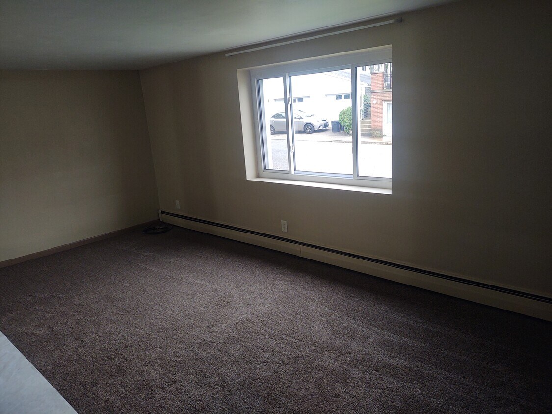 Living Room - 160 Madison Ave