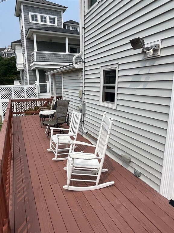 Building Photo - 359 Beach Ave