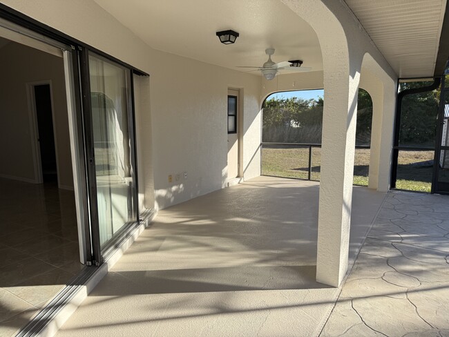 Building Photo - 486 Chamber St NW