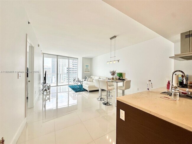 Foto del edificio - 495 Brickell Ave