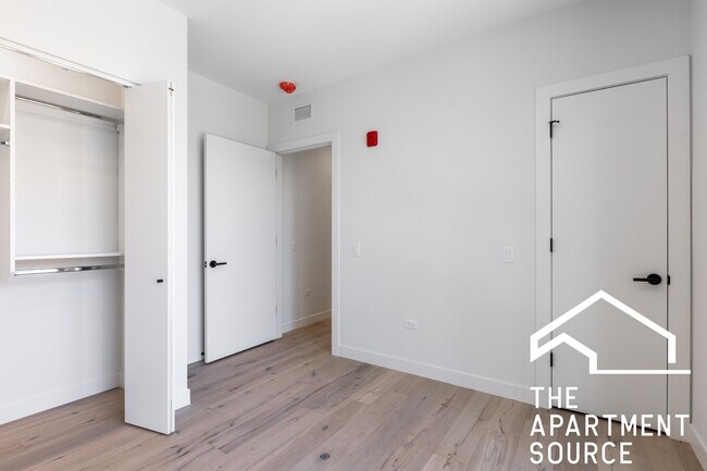Foto del edificio - 1712 Oak Ave