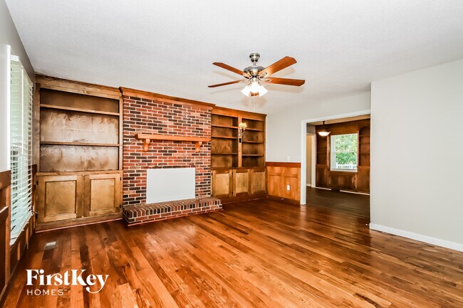 Building Photo - 6917 Forest Manor Dr