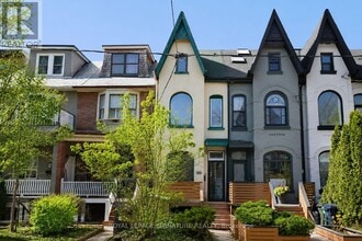 Building Photo - 132 Major St