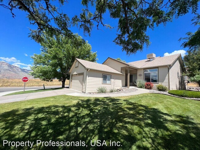 Building Photo - 3 br, 1.5 bath House - 299 Limberpine Circle