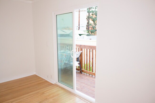 Foto del edificio - 1053 S Stanley Ave