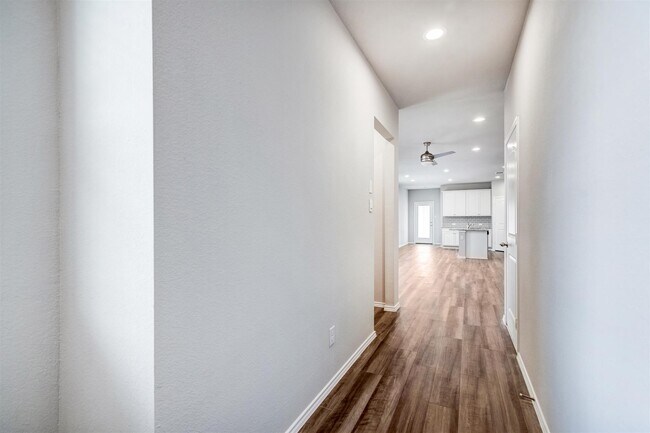 Foto del edificio - 9304 Colonial Bent Pl