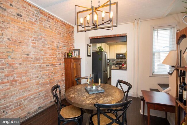 Foto del edificio - 172 W Laurel St