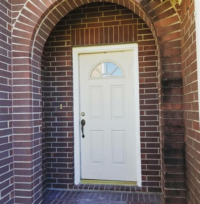 Foto del edificio - 6618 Laguna Trace St