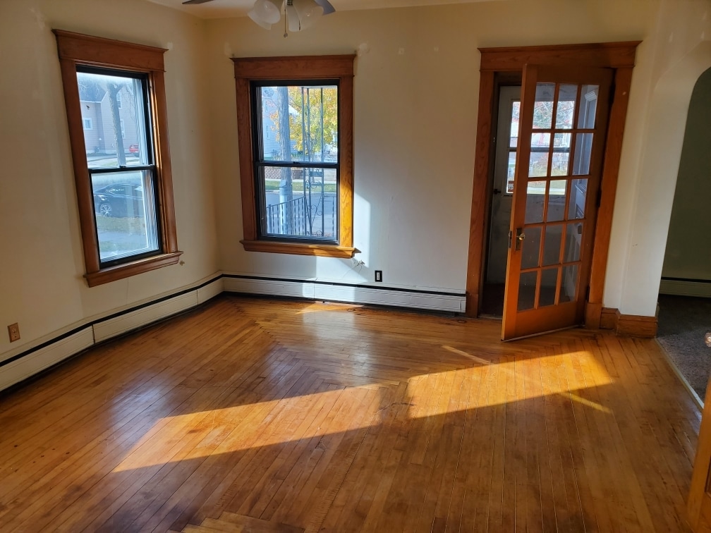 Primary Photo - 1729 N 10th St