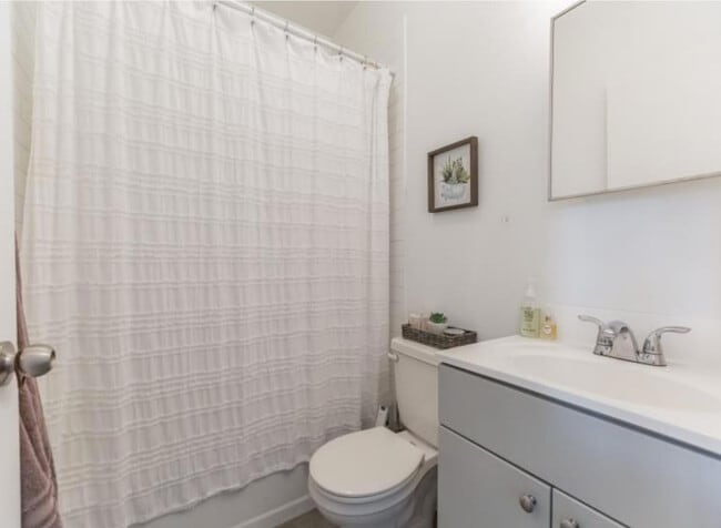 Bathroom - Montgomery Flats Apartments