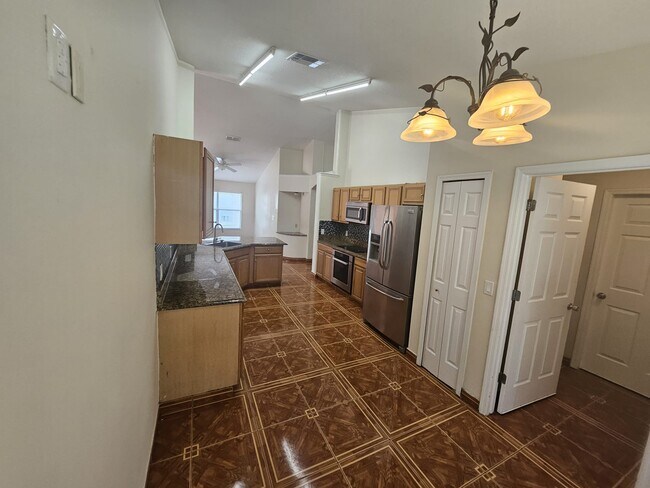 Foto del edificio - 536 Eagle Pointe S