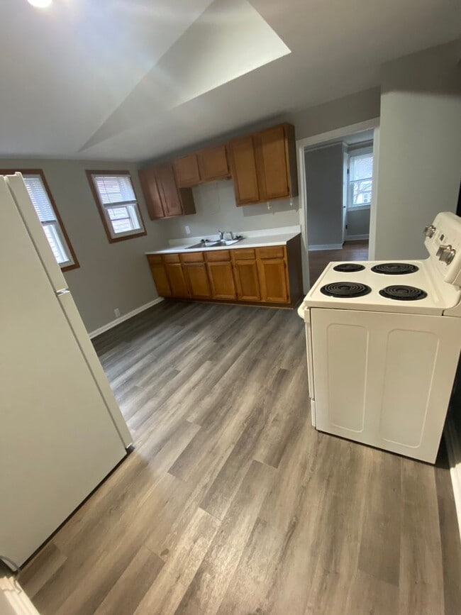 Building Photo - 1622-24 S 58th