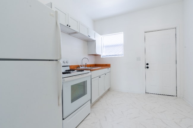 Foto del edificio - 1918 W Washington St