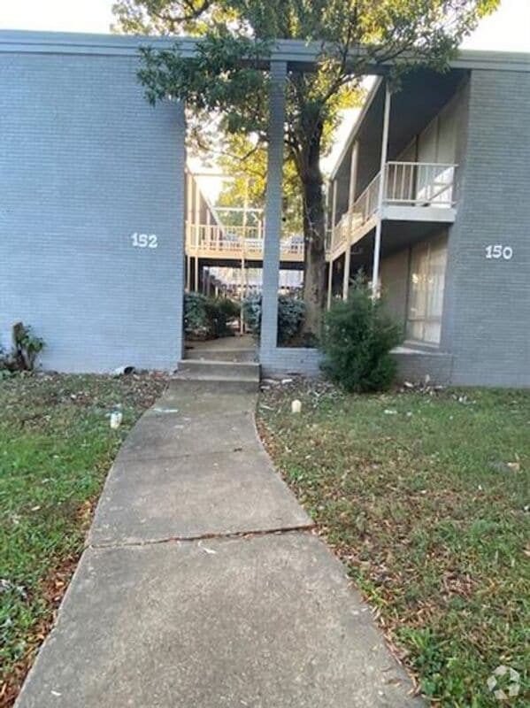 Building Photo - 152 N McLean Blvd