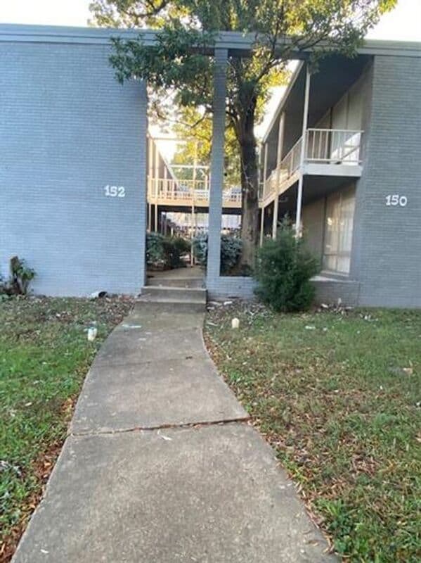 Building Photo - 152 N McLean Blvd