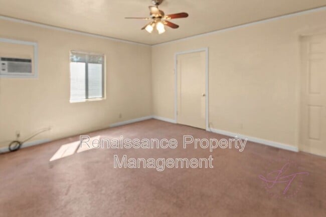 Building Photo - 1026 Windeler Ave