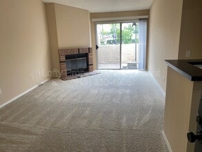 Building Photo - 7130 Shoreline Dr