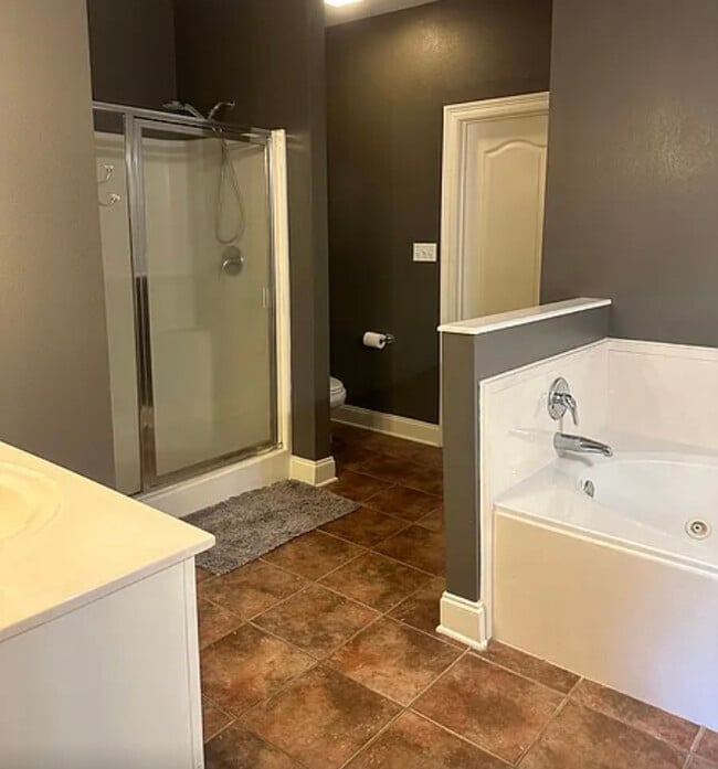 Building Photo - 8658 E Cypress Point Ct