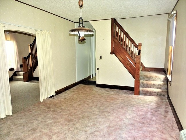 Building Photo - 980 Martindale Rd