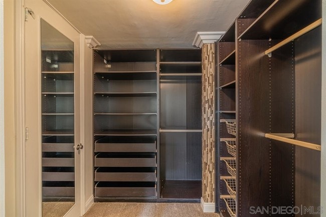 Master Closet - 6333 La Jolla Blvd