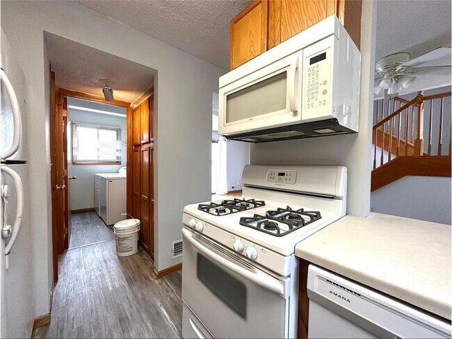 Foto del edificio - 3288 Dodd Ln