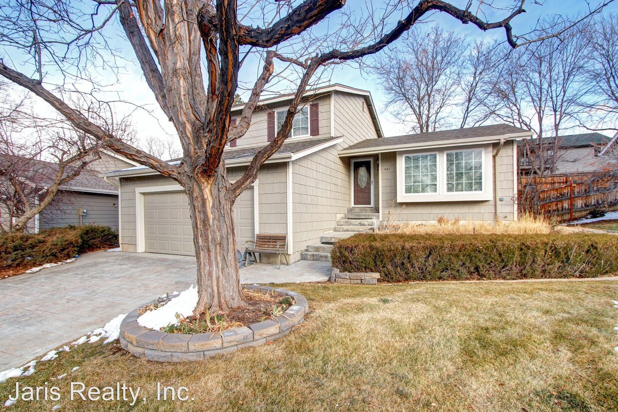 Foto principal - 3 br, 2 bath House - 221 Quail Ridge Circle