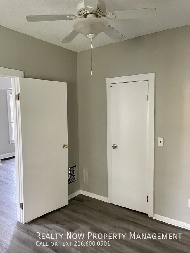 Building Photo - 1535 Coutant Ave