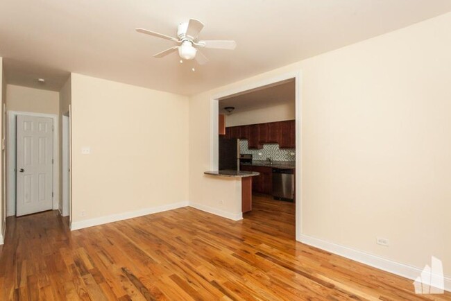 Foto del edificio - 1 bedroom in Chicago IL 60657