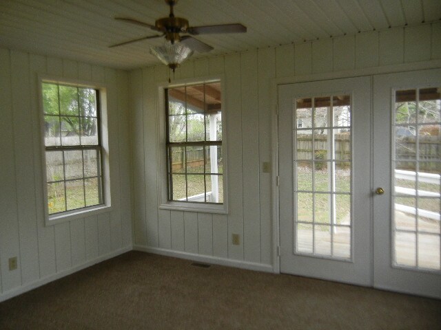 Foto del edificio - 1639 Lillian Ct