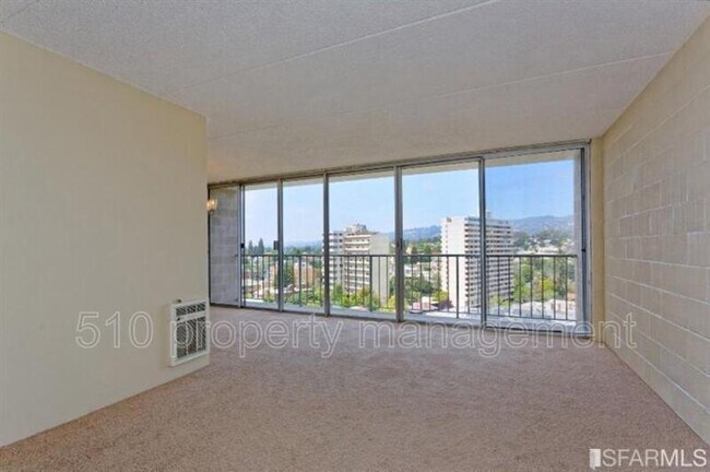 Foto del edificio - 1 Kelton Ct