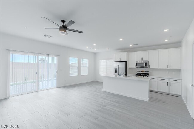 Building Photo - 3380 Sunlight Grove Ln