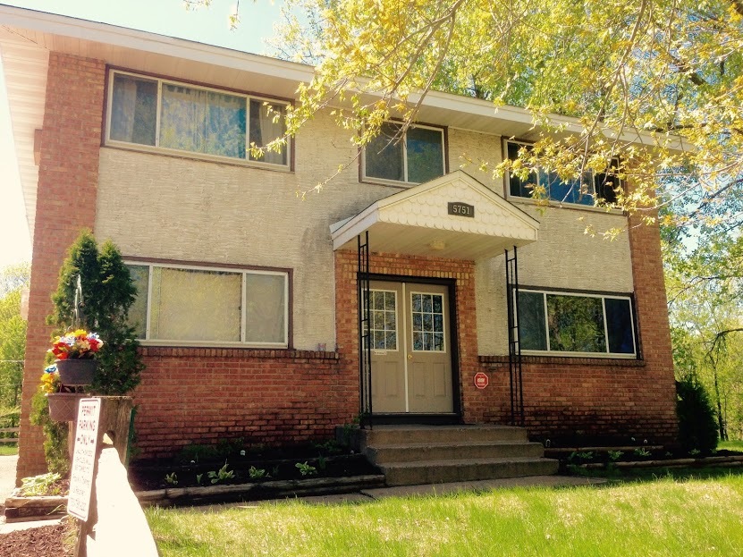 Foto principal - 5751 Quincy St